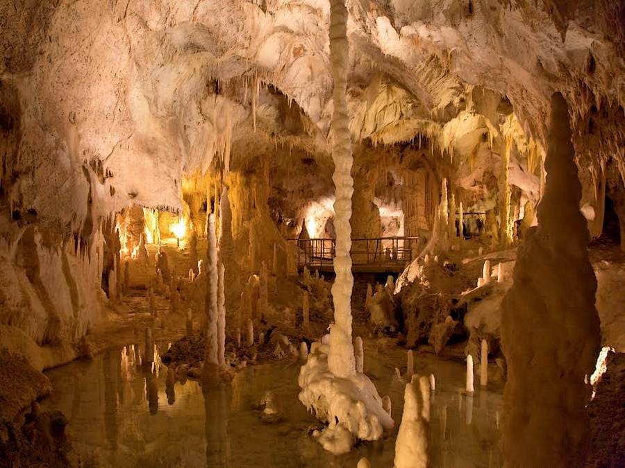 Grotte di Frasassi, Genga